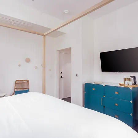 Lily Hall-A Boutique Hotel