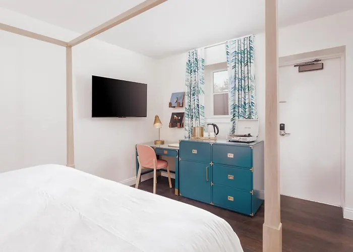 Hotel Lily Hall-a Boutique