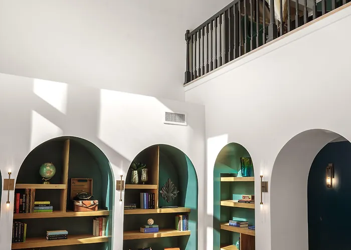 Lily Hall-a Boutique Hotel Pensacola