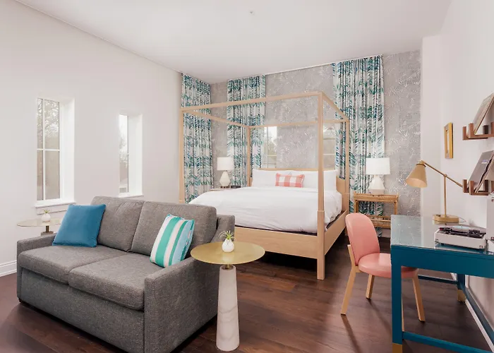 Lily Hall-a Boutique 4* Pensacola